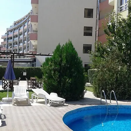 Apartman Ganz Real Estate 1 Napospart